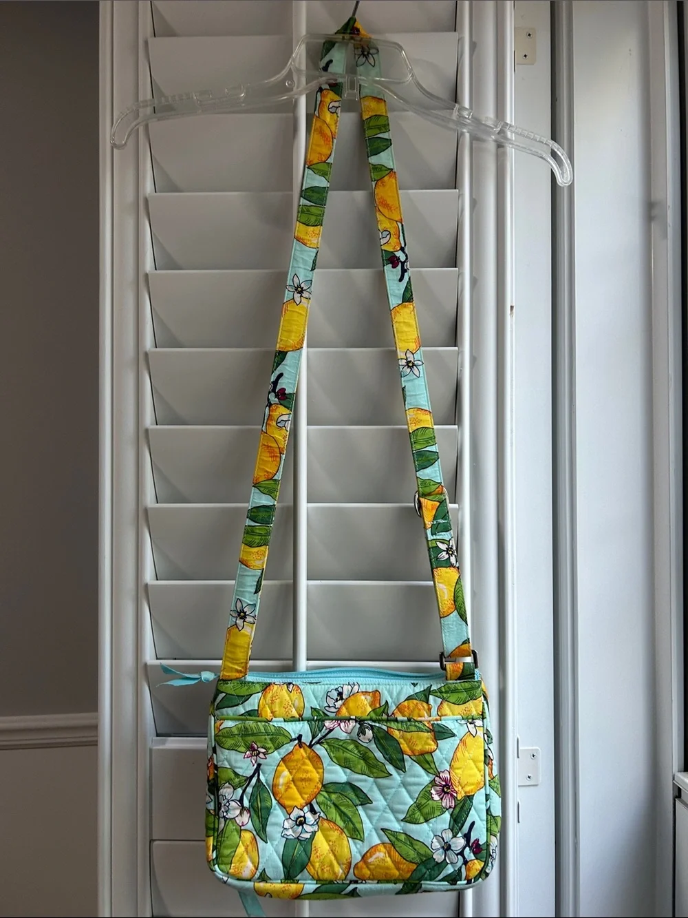 Vera Bradley Lemon Grove quilted pattern Crossbody